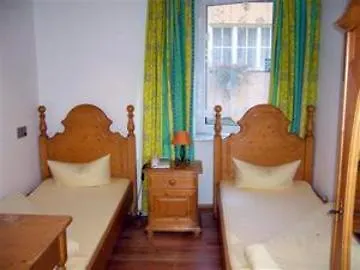 Atlanta Hotel 2*