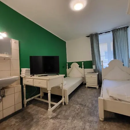 Atlanta Hotel 2*